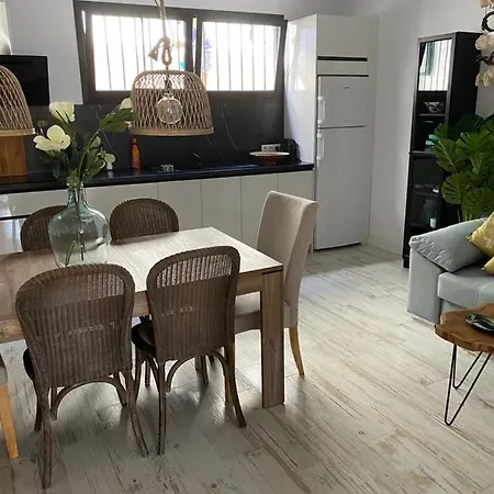 Eterna Primavera, A 40m De La Piscina Natural Punta Mujeres