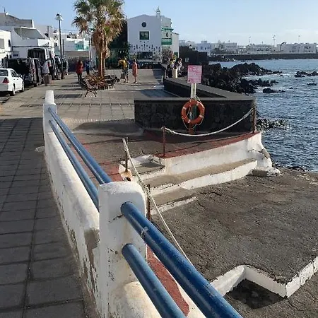 Eterna Primavera, A 40m De La Piscina Natural 펜션